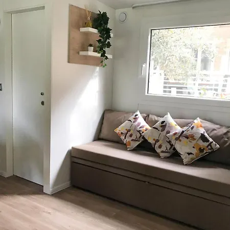 Mobile Ani With Large Terrace